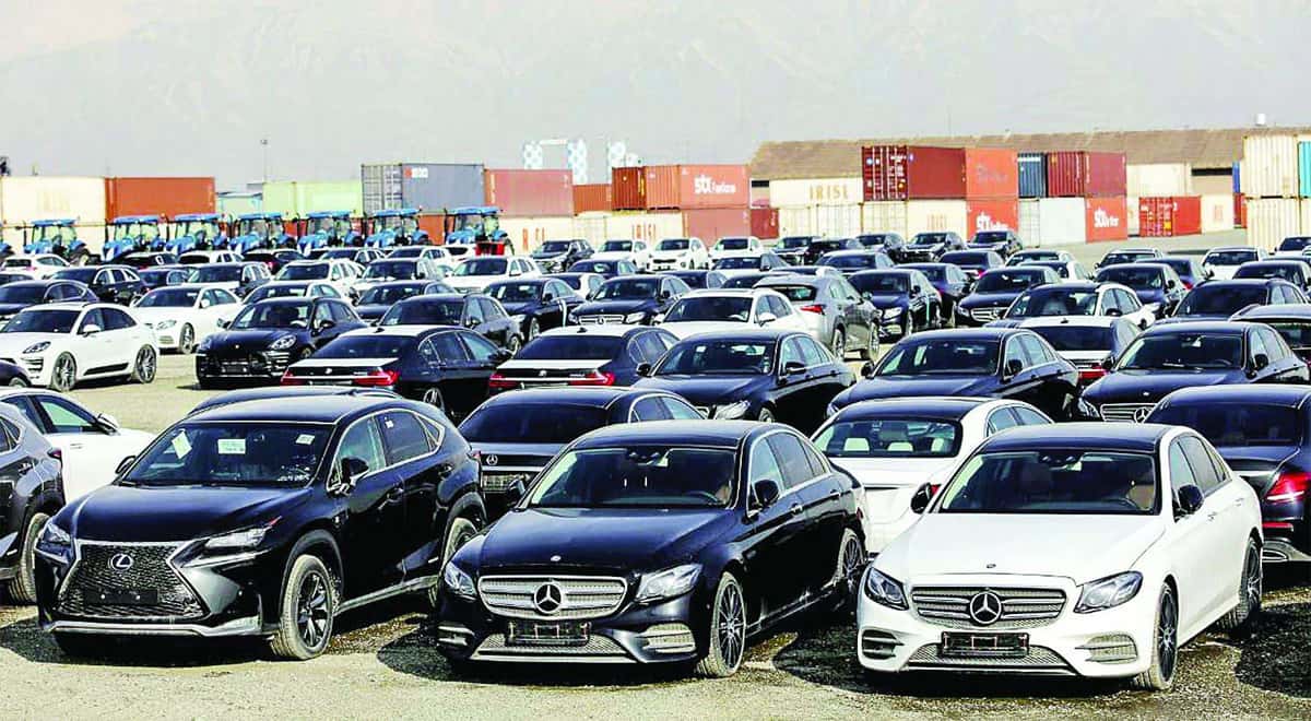 درخواست موافقت با واردات خودرو به مناطق آزاد همزمان با برگزاری جام جهانی