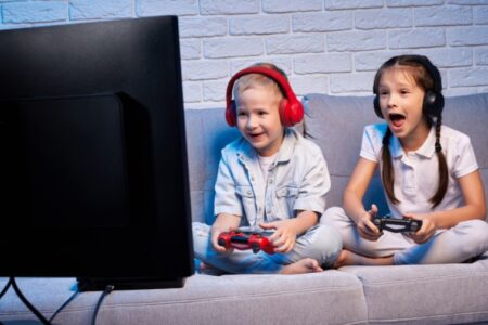 پژوهشی جدید: انجام بازی‌های ویدیویی کودکان را باهوش‌تر می‌کند