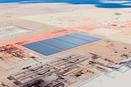 بزرگ‌ترین نیروگاه بخار خورشیدی جهان در عربستان سعودی ساخته می‌شود