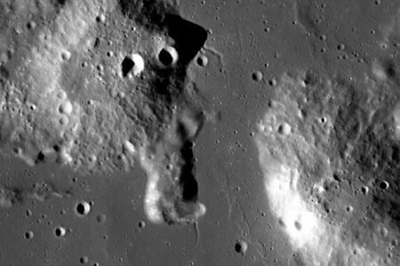 ناسا برای اولین بار به دنبال پاسخی برای راز گنبدهای عجیب ماه می‌رود