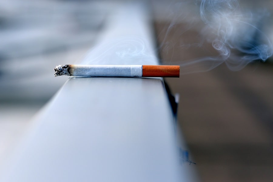 پژوهشگران: حتی تماس با دود سیگار می‌تواند به پوست انسان آسیب برساند