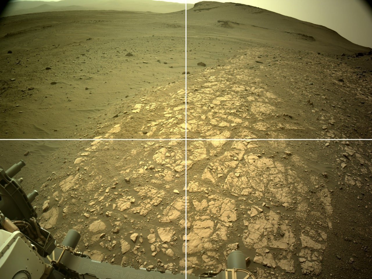 مریخ‌نورد ناسا تصاویر جذابی از یک منطقه صخره‌ای در سیاره سرخ به اشتراک گذاشت