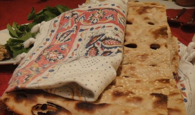 معرفی انواع نان اصیل ایرانی؛ کدام نان‌ها ایرانی هستند؟