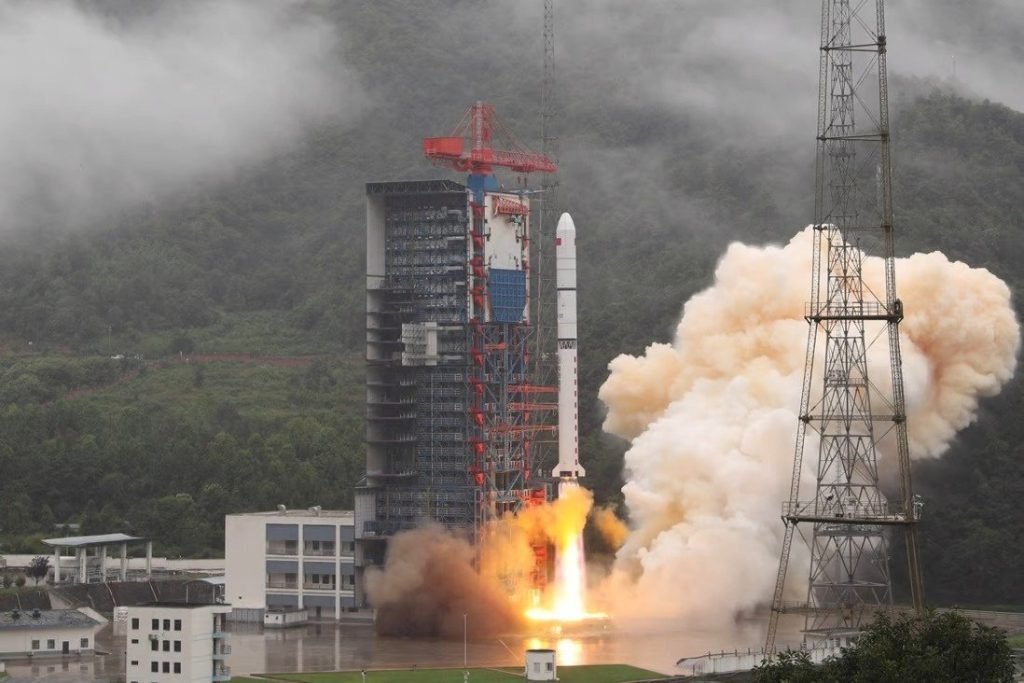 روش جدید مهندسان چینی برای جمع‌آوری زباله‌های فضایی