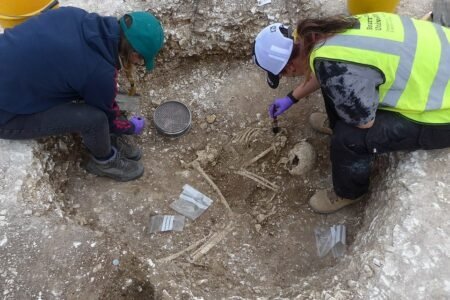 کشف استخوان‌های پنج انسان 2000 ساله مربوط به دوران عصر آهن در بریتانیا