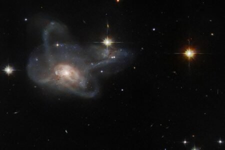 تصویر هفته هابل: جواهر کهکشانی CGCG 396-2