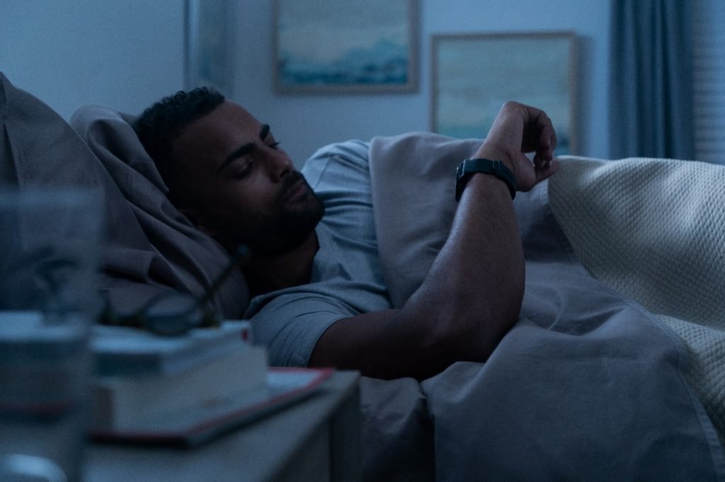 مطالعه جدید: کم خوابی به مغز آسیب دائمی و جدی می‌زند
