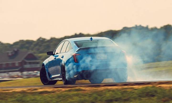 کادیلاک CT5-V Blackwing