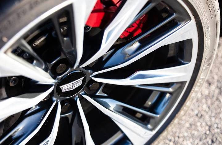 کادیلاک CT5 Blackwing