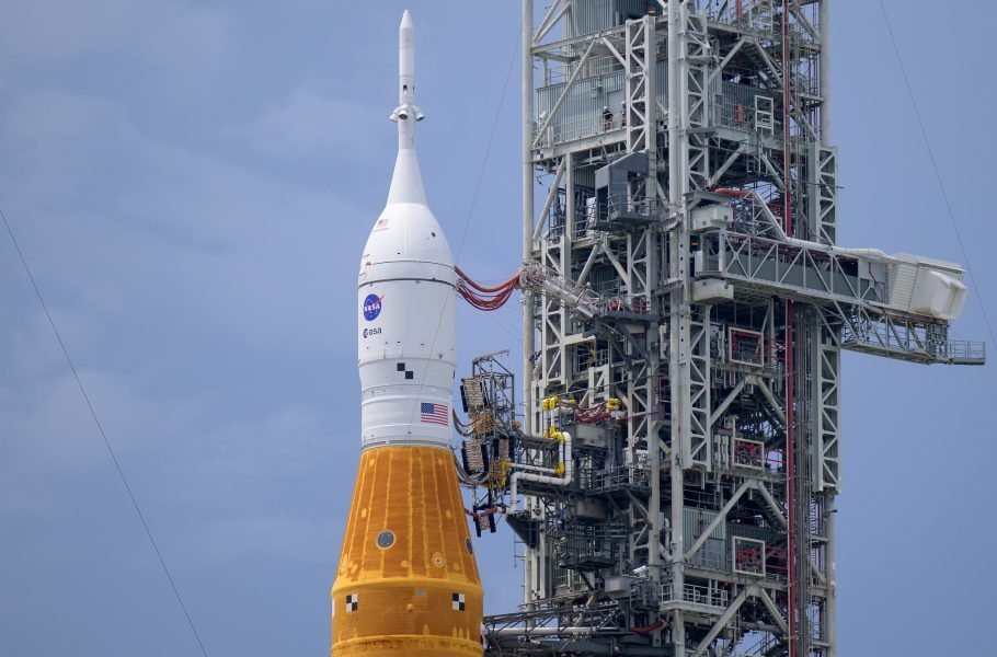 پرتاب ماموریت آرتمیس 1 ناسا بخاطر مشکل نشتی یکی از موتورها لغو شد