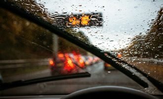 رانندگی ایمن در هوای بارانی