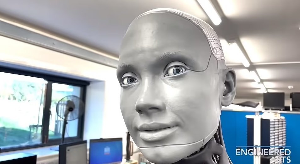 آشنایی با شماری از پیشرفته‌ترین ربات‌های انسان‌نما در دوره کنونی, لپ تاپ استوک