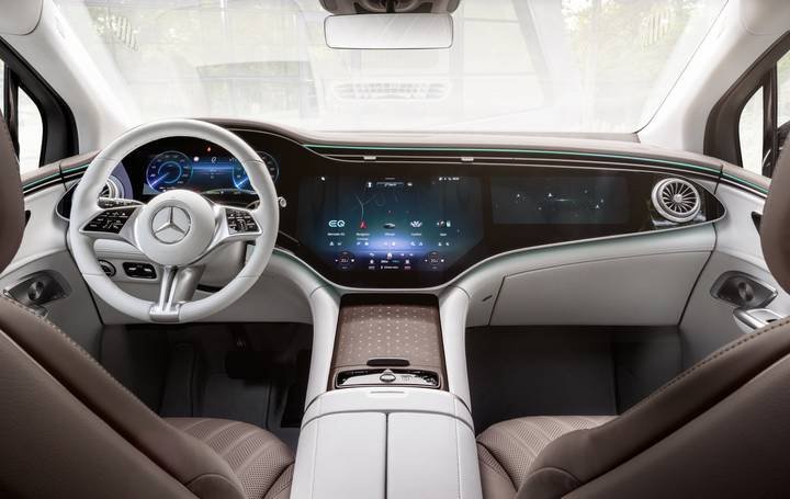 2024 Mercedes Benz EQE SUV 14 قطب آی تی