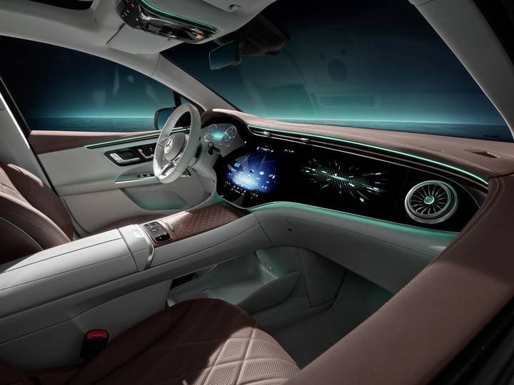 2024 Mercedes Benz EQE SUV 16 قطب آی تی