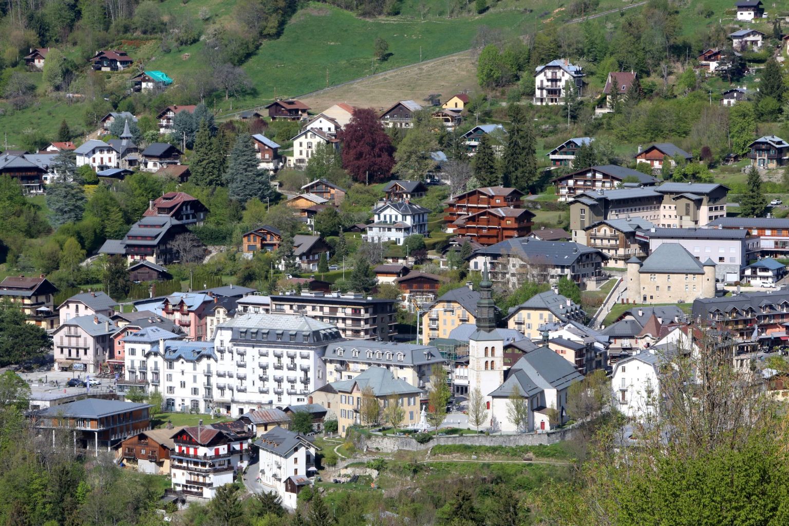سن ژروا له باین (Saint-Gervais-les-Bains) در آلپ فرانسه