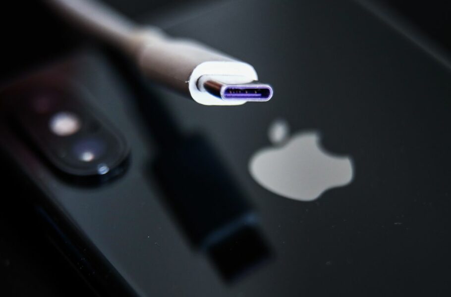 اپل USB-C