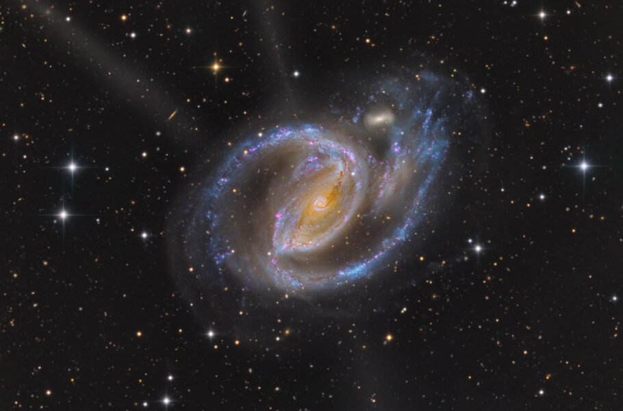 کهکشان NGC 1097