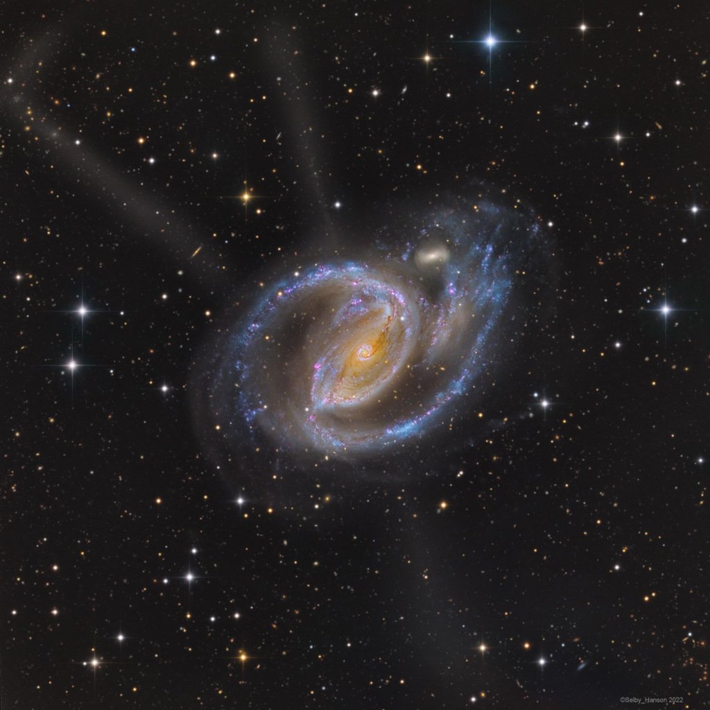 کهکشان NGC 1097