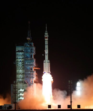 چین سه فضانورد را برای تکمیل ایستگاه فضایی تیانگونگ به مدار فرستاد