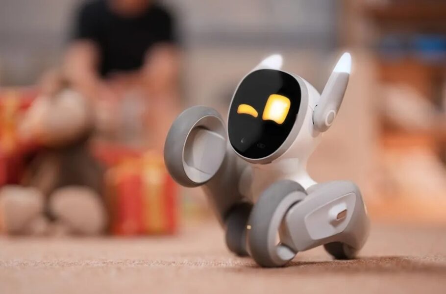 Loona معرفی شد؛ رباتی شبیه حیوان خانگی که لبخند به لبان شما می‌آورد