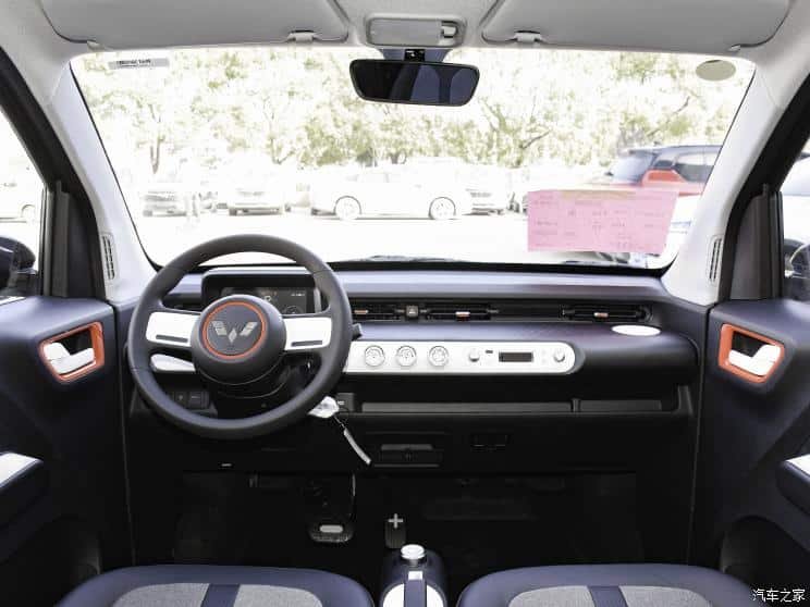 180 میلیون تومان ماشین برقی; Voling Mini رکورد فروش جهانی را شکست قطب آی تی Voling Mini