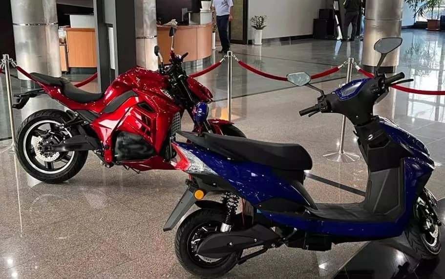 مشخصات موتورسیکلت برقی K10 کرمان باتری